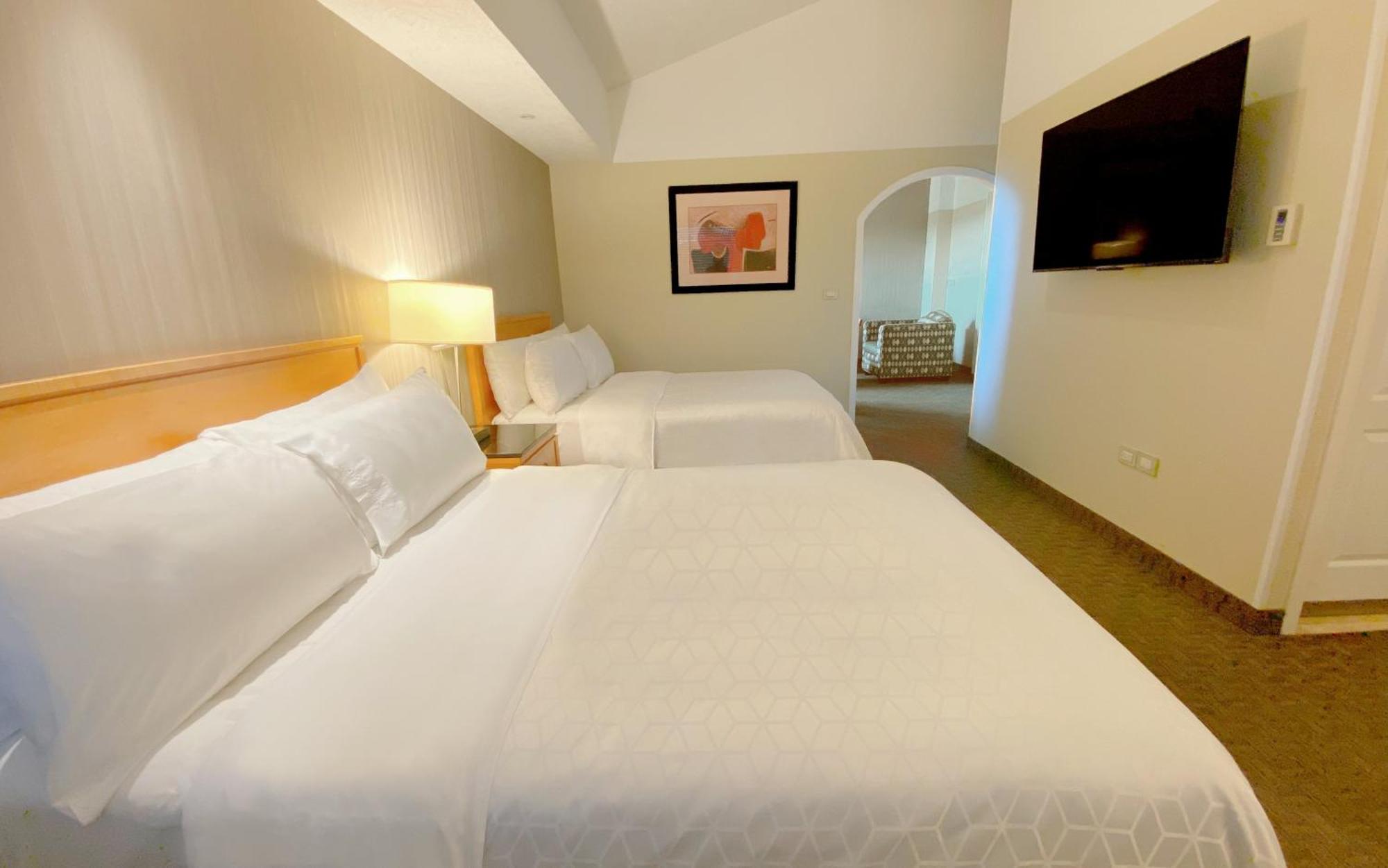 One-Bedroom Double Suite,1626360037:JPEG